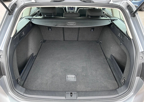 Volkswagen Passat cena 83900 przebieg: 109256, rok produkcji 2018 z Poddębice małe 781